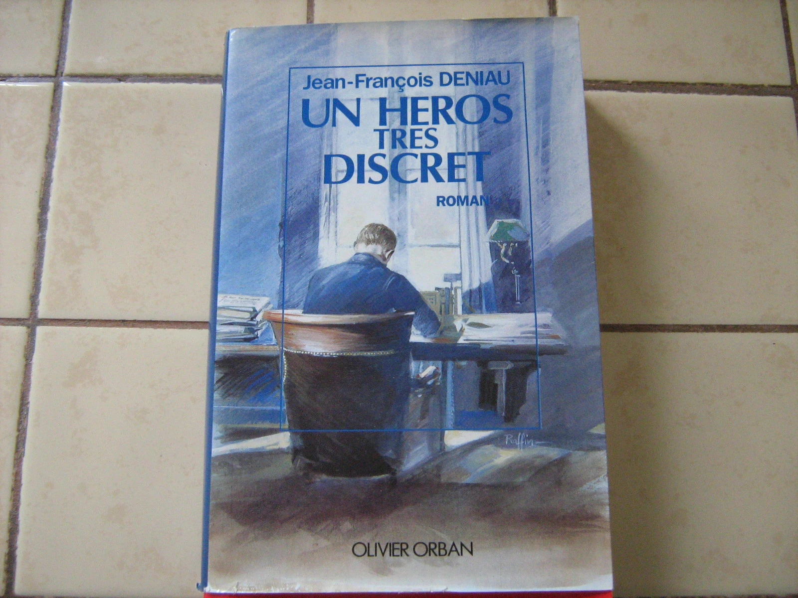 Un héros très discret